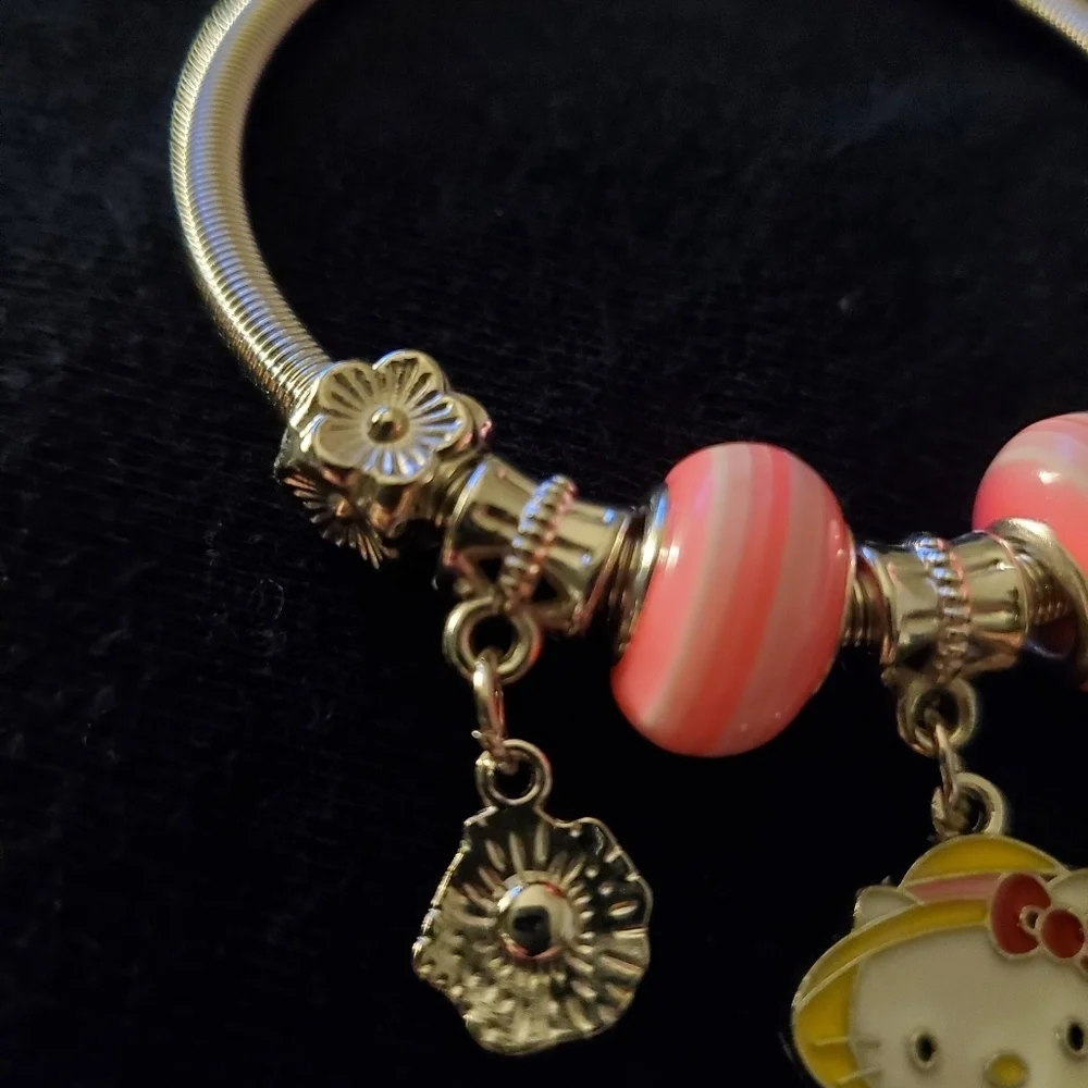Hello Kitty kitty pink
